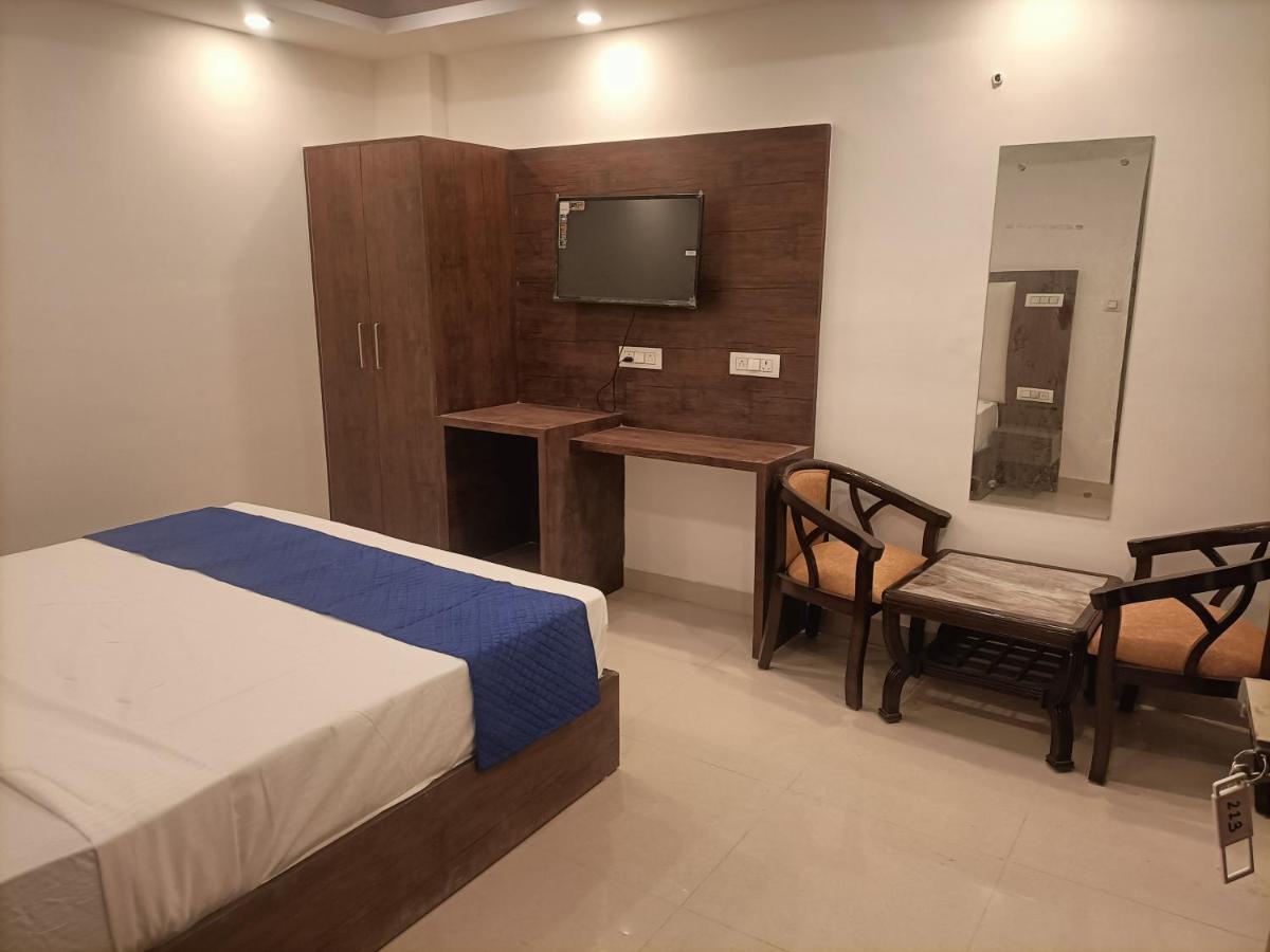 Hotel Tark Inn Near Igi Airport New Delhi Exterior photo